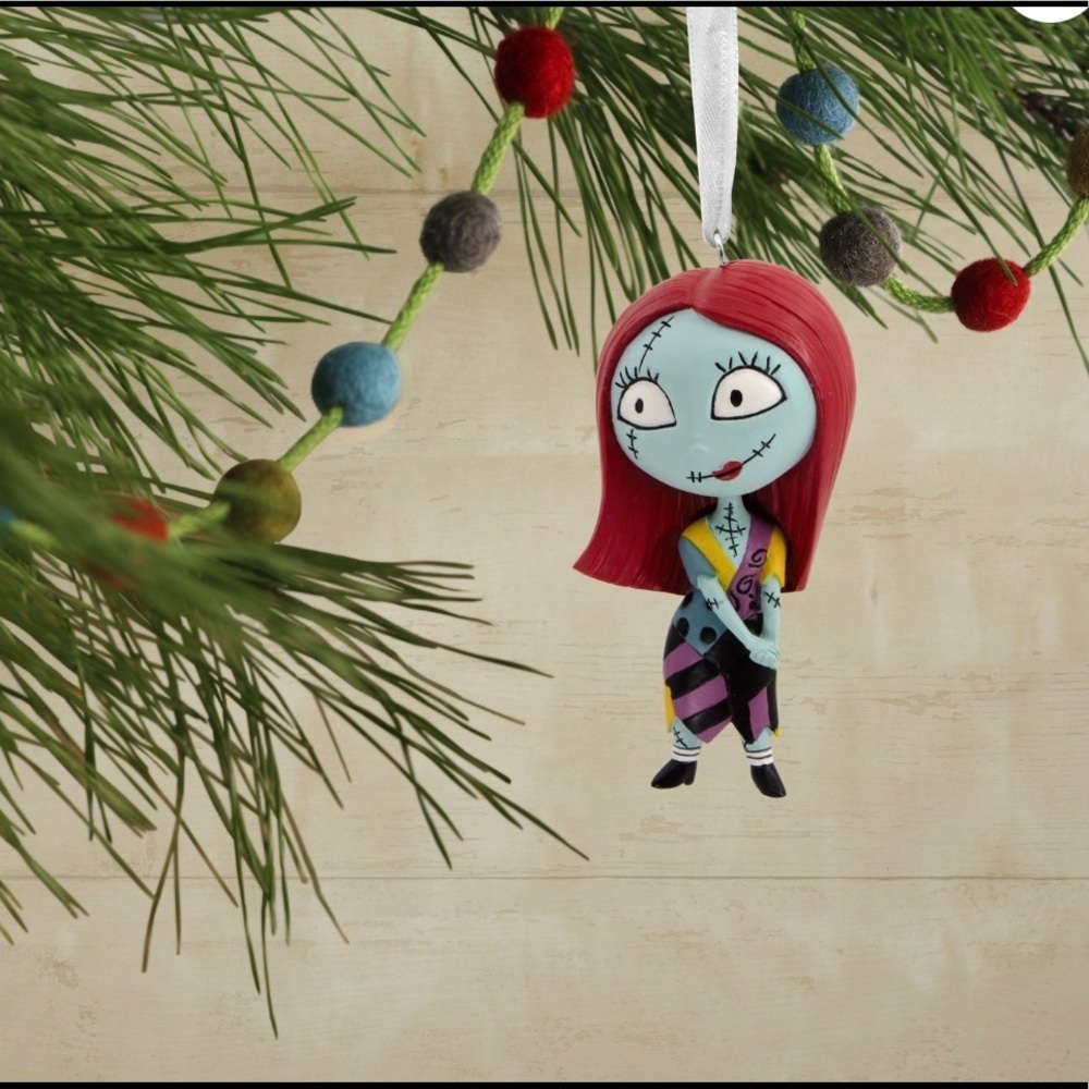 NWT sally from the nightmare before Christmas tree ornament hallmark - Picture 3 of 5